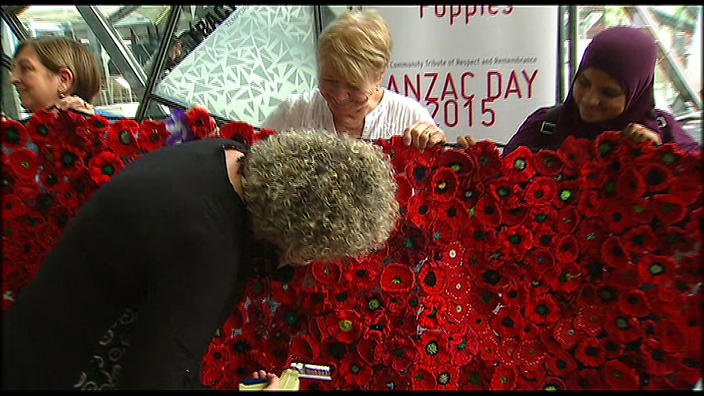 Anzac Centenary tribute ‘blooming’ with 250,000 hand-made poppies